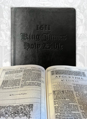 1611 KJV Facsimile w/ Apocrypha: 1st Edition, Authentic Reproduction (11x7x1.5)