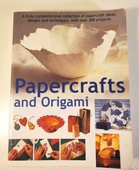 Papercrafts and Origami Paperback Softcover Hermes House Arts & Crafts 512 Pages