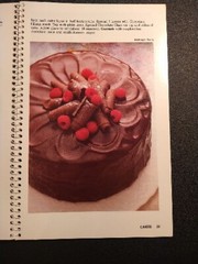Sweet Treats Nestle Toll House Recipes Cookbook 96 Pages 1987