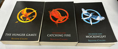 The Hunger Games Hardcover Trilogy Suzanne Collins Boxed Set 1st edition (B115)