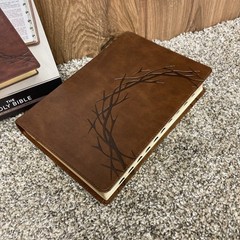 KJV Giant Print Bible | Indexed | Brown Crown of Thorns | red letter