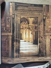 Book The Papacy by Paul Johnson 1997 Printed in Italy 10.5 x 11.5 x 1 in read