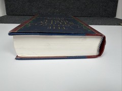 Woman’s Study Bible NKJV Opening the Word of God to Women – Thomas Nelson (1995)