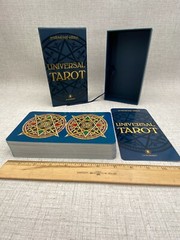 Universal Tarot Professional Edition Lo Scarabeo (English) 78 Card Set Book