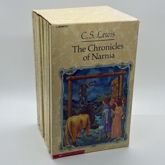 Vintage CS Lewis Chronicles Of Narnia Complete Book Box Set 1987 Paperback
