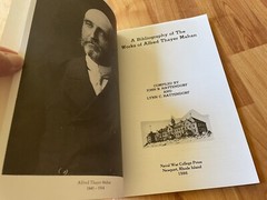 Bibliography of the Works of Alfred Thayer Mahan John Lynn Hattendorf Paperback