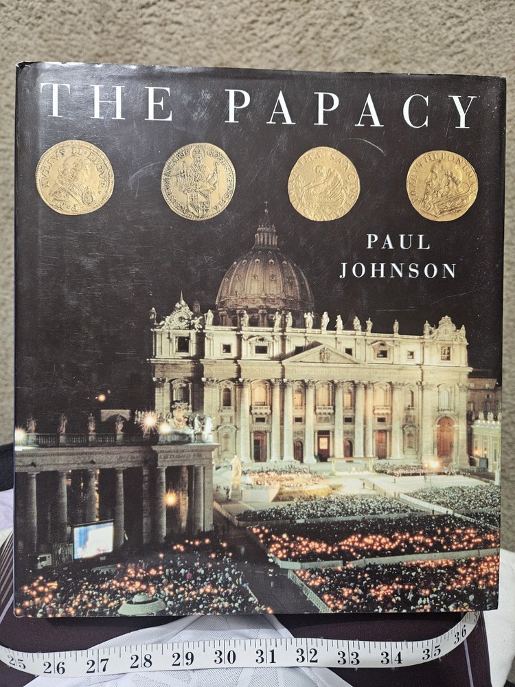 Book The Papacy by Paul Johnson 1997 Printed in Italy 10.5 x 11.5 x 1 in read