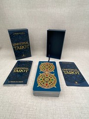 Universal Tarot Professional Edition Lo Scarabeo (English) 78 Card Set Book