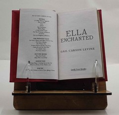 Ella Enchanted: A Newbery Honor Award Winner [PREMIUM LEATHER BOUND]