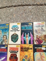 Large Lot 81 Vintage DAW Science Fiction PBs Nice Cnd Great Variety Fst Ship