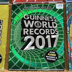 Guinness World Records Book Lot 2013 2014 2015 2016 2017 2019 & Ripleys PlsCDesc