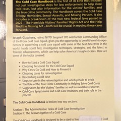 The Cold Case Handbook by Joseph L. Giacalone, Paperback, Blue360 Media