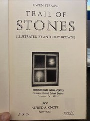 TRAIL OF STONES By Gwen Strauss & Anthony Browne Very Good 1980
