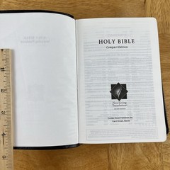 Compact Gift Bible NLT (Bonded Leather, Black) – bonded_leather Tyndale