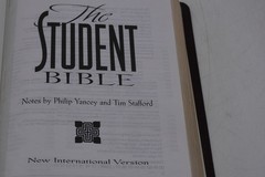 The Student Bible Zondervan 1996 NIV Brown Bonded Leather – Philip Yancey Notes