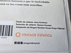 La Corresponsal by Virginia Evans 2025, Trade Paperback Spanish First Edition
