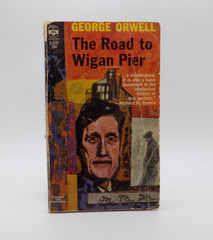 Lot of 3 vintage George Orwell Books 1984 & Animal Farm & Wigan Signet Classic