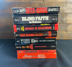 True Crime Lot of 8 Paperback Books Murder Homicide Detective Mystery Family