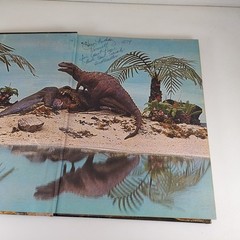 Prehistoric Monsters by Alfred Leutscher 1979 Octopus Books Illustrated HC