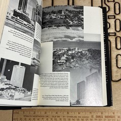 Donald Trump Business Book Art of the Deal Vintage 1st Ed HCDJ President 1987