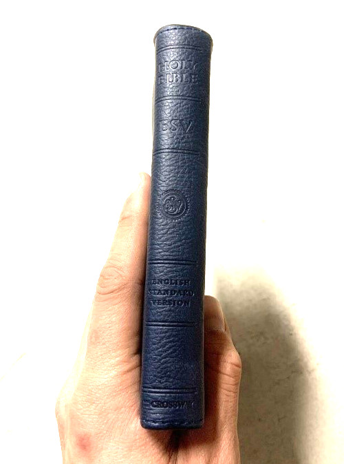 Holy Bible ESV Crossway Leather Bound Pocket Size 6 1/4″ X 4 1/4″ Black