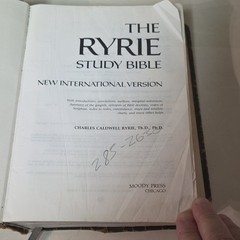 The Ryrie Study Bible NIV Red Letter by Charles C. Ryrie, 1986