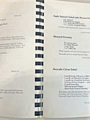 Oshkosh Wisconsin 1985 Cookbook, Service League ,Dining In and Dining Out