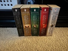 Game of Thrones Books 1-5 Paperback Box Set – A Song of Ice and Fire