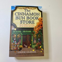 Laurie Gilmore Lot x 2, Paperbacks Cinnamon Bun Book Store, Christmas Tree Farm