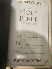 Holy Bible Old and New Testament NKJF Thomas Nelson Pre Owned View Pictures