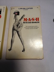 12x 1970s MASH Goes To Paperback Books Miami Paris Vienna Paris London ++ Hooker