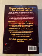 THE MAMMOTH BOOK OF ZOMBIE COMICS (2008) over 400 pages! READ CONDITION