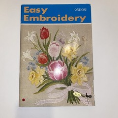 Vintage Easy Embroidery Ondori Paperback 84 Pages 1971 Florals, Animals, Crests