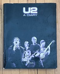 U2 – A Diary by Matt McGee Illustrated Softcover Pictorial Omnibus Press (2008)
