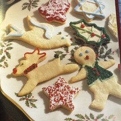 Classic Christmas Cookies: Dozens of Classic Recipes Hardback Book 77 pages