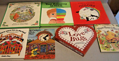 7 CHILDREN’S BOOKS LOVE BUGS, WHOSE HOUSE, AMAZING SENSES, CLOCK SHOP, 10 IN