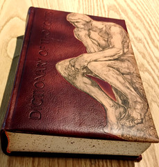 International Dictionary of Thoughts by Bradley Faux Leather HC Ferguson 1969