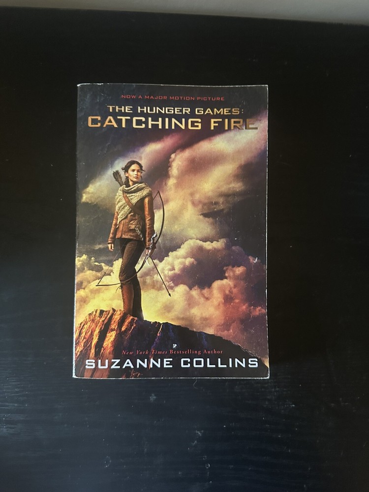 Hunger Games Book „Catching Fire” Paperback edition