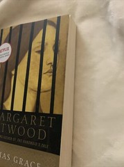 Alias Grace: A Novel – Paperback By Atwood, Margaret