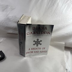 Diana Gabaldon A Breath of Snow and Ashes (Outlander) 2005 1st/1st HCDJ