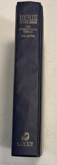 1986 RYRIE STUDY BIBLE ’84 NIV NEW INTERNATIONAL. BLUE AND SILVER HC NICE