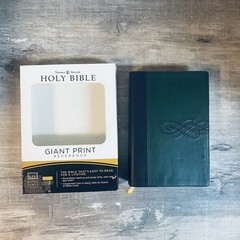 HOLY BIBLE: KING JAMES VERSION GREEN LEATHERSOFT, By Thomas Nelson Giant Print