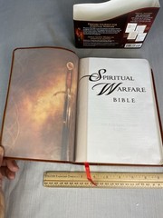 NKJV Spiritual Warfare Bible Brown Leathersoft Charisma House **EXCELLENT**