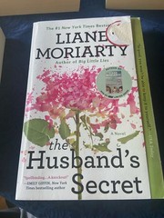 Lot of 7 LIANE MORIARTY Apples Never Fall, Here One Moment Signed + 5 TPB FREESH