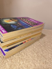 LN 1st EDITION Vintage/90s Lot of (9) Rare SHIVERS Paperback Books 1,3-6,8,10-12