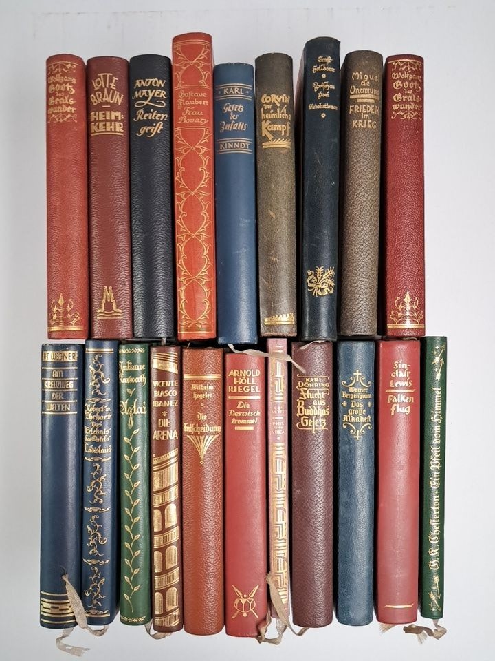 20 dekorative Bücher verschiedener Autoren, vintage, schöne Aufmachung, Gold