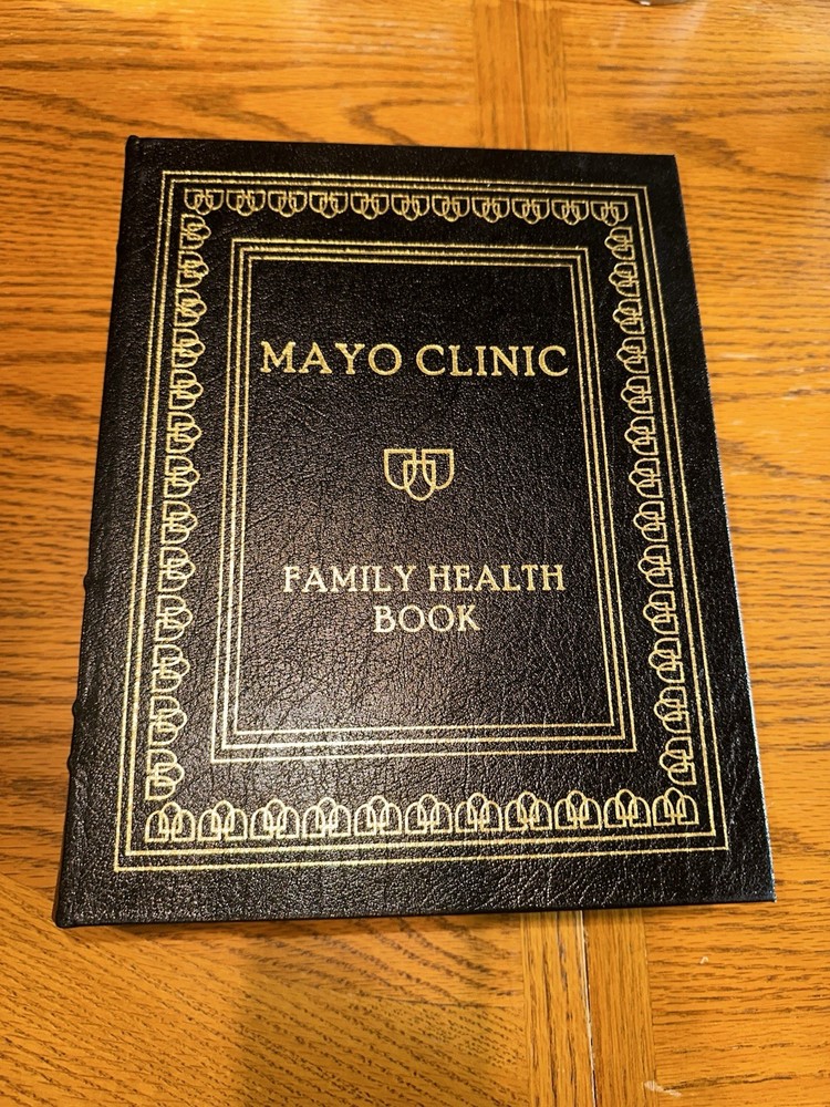 Vintage 2005 Mayo Clinic Family Health Book 1,448 Pages Hardcover Book