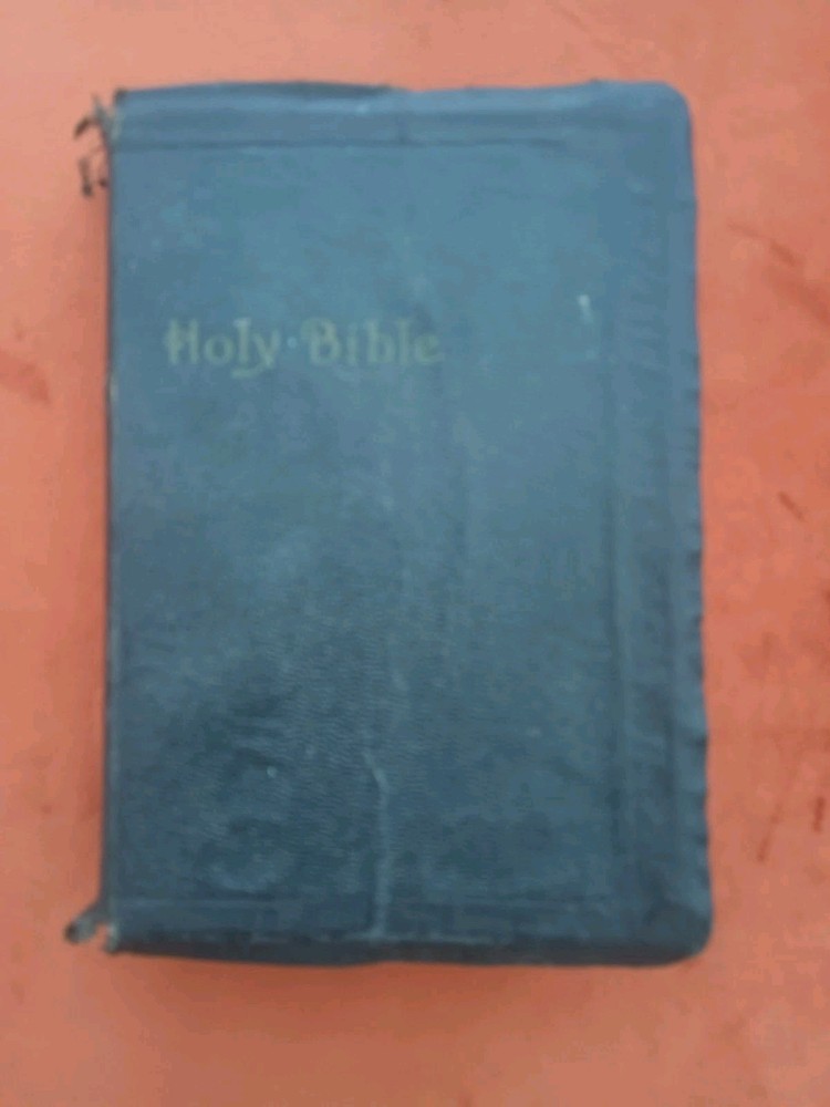 Holy Bible Old and New Testaments – National Bible Press – Early 1962 READ