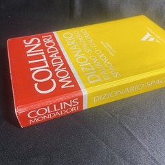 Collins Mondadori Italian Dictionary Paperback Water Resistant Cover Travel