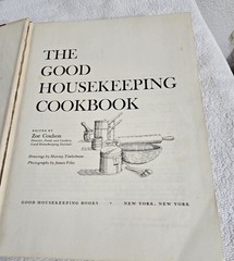 Vintage „The Good Housekeeping Cookbook’ 1973 Hardcover, 800 Pages